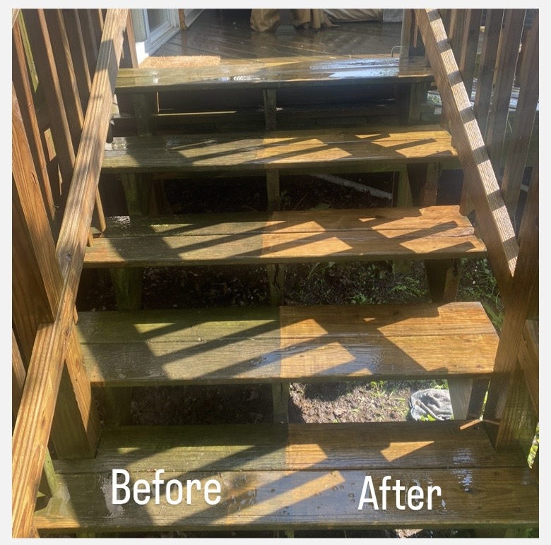 Before and after siding cleaning by JetFresh Exterior Cleaning